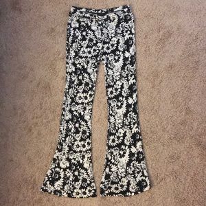 B&W Daisy Print Bell Bottom Pants